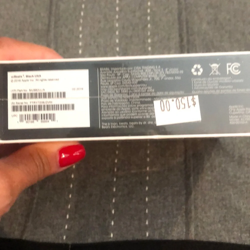 COPY - UR BEATS 3   Beats by dr. Dre NEW IN UNOPEN BOX - Picture 2 of 4